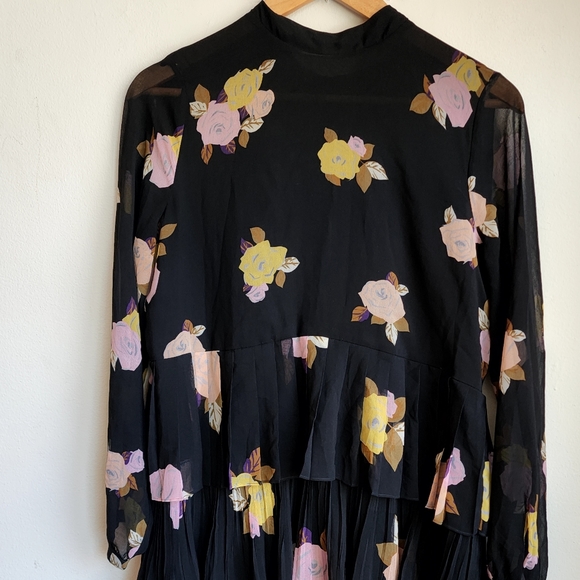 Close out sale - Long dress with ruffles - Picture 5 of 8